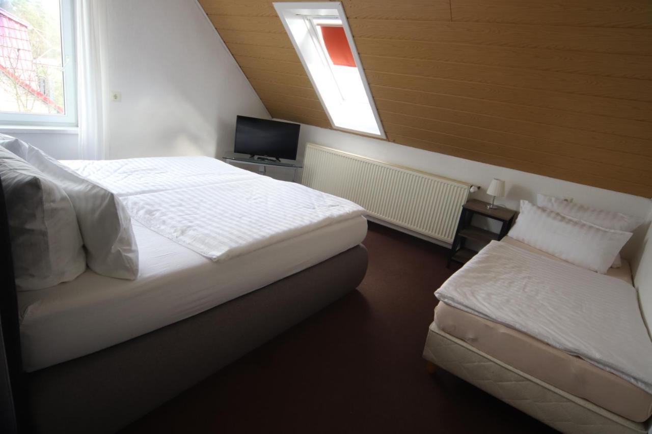 Ruhige Wohnung Mit Terrasse Nur 5 Minuten Zur Mueritz Marienfelde Exteriör bild